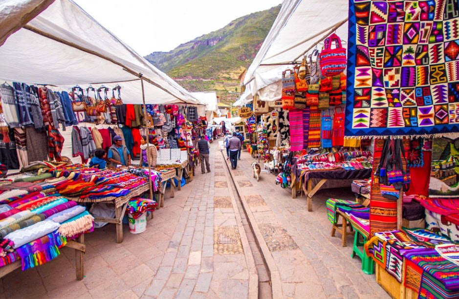Pisac Market, Sacred Valley, Cusco Region, Peru